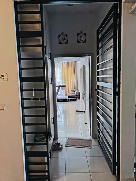 Kondominium untuk Disewa di Residensi Adelia 2 - Siti Haila - Entrance - PropertyGuru.com.my