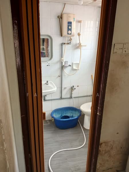 Apartment for Sale at Lestari Apartment - Farah Dina - Bathroom - PropertyGuru.com.my