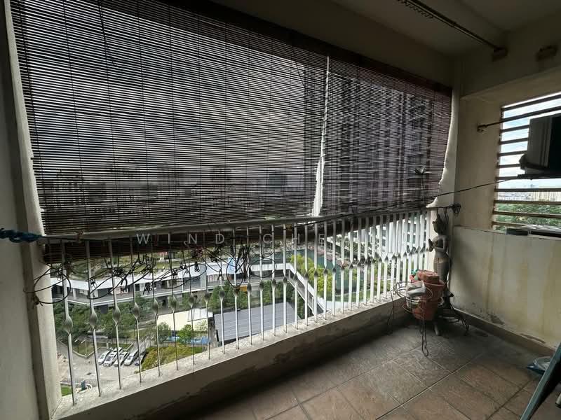Kondominium untuk Dijual di Casa Tropicana - Wind Cheang - Balcony - PropertyGuru.com.my