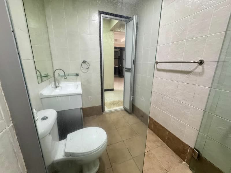 Kondominium untuk Dijual di Casa Tropicana - Wind Cheang - Bathroom - PropertyGuru.com.my