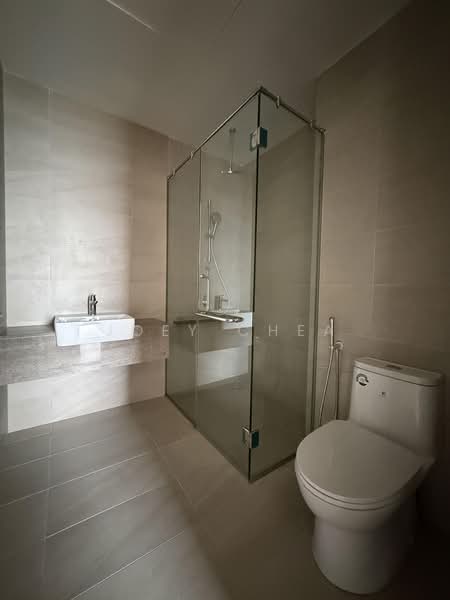Service Residence for Sale at Edelweiss @ Tropicana Gardens - Joey Chea - Bathroom - PropertyGuru.com.my
