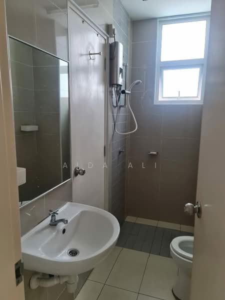 Kondominium untuk Disewa di Opal Residensi - Aida Ali - Bathroom - PropertyGuru.com.my