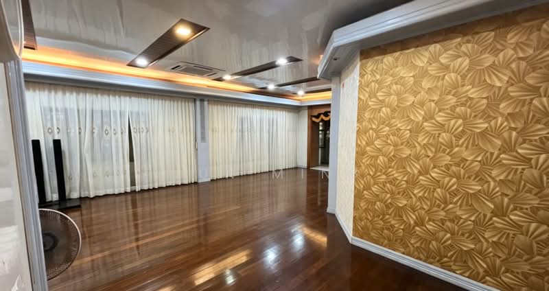 Rumah Banglo untuk Dijual di Country Heights (Kajang) - Jun Ming - Living Room - PropertyGuru.com.my