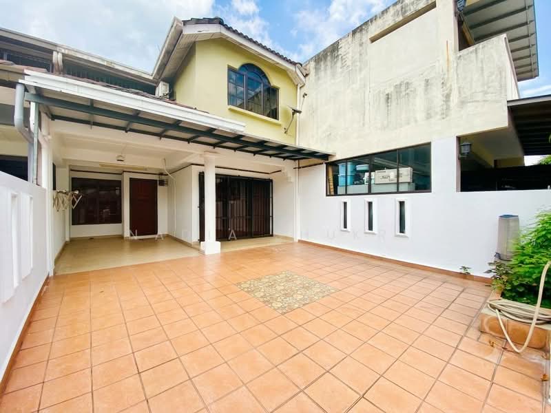 Rumah Teres 2 Tingkat untuk Dijual di Seksyen 20 (Shah Alam) - Nadia Shukri - Exterior - PropertyGuru.com.my