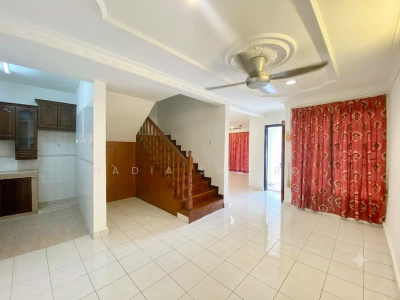Rumah Teres 2 Tingkat untuk Dijual di Seksyen 20 (Shah Alam) - Nadia Shukri - Kitchen - PropertyGuru.com.my