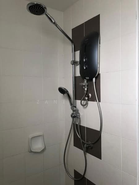 Kondominium untuk Disewa di The Golden Triangle Condominium - Zane Tam - Bathroom - PropertyGuru.com.my