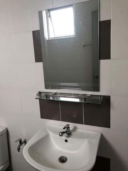 Kondominium untuk Disewa di The Golden Triangle Condominium - Zane Tam - Bathroom - PropertyGuru.com.my