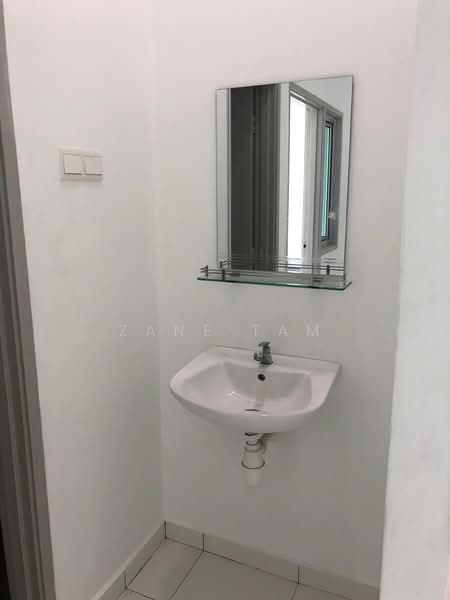 Kondominium untuk Disewa di The Golden Triangle Condominium - Zane Tam - Bathroom - PropertyGuru.com.my