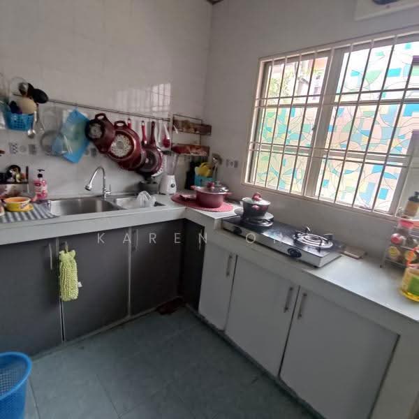 Rumah Teres 2-Tingkat untuk Dijual di Putra Heights (Subang Jaya) - Karen Ong - Kitchen - PropertyGuru.com.my