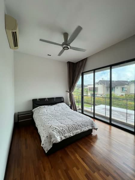 Rumah Banglo untuk Dijual di Leisure Farm (Gelang Patah) - Kate Tee - Bedroom - PropertyGuru.com.my
