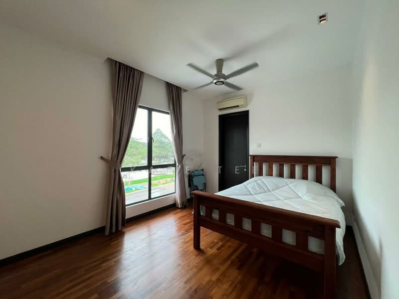 Rumah Banglo untuk Dijual di Leisure Farm (Gelang Patah) - Kate Tee - Bedroom - PropertyGuru.com.my