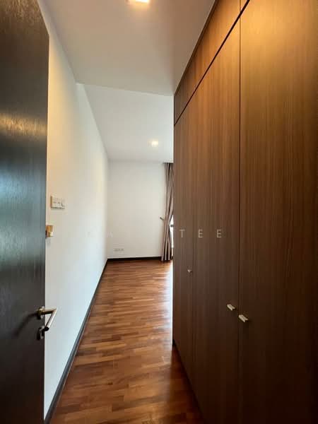 Rumah Banglo untuk Dijual di Leisure Farm (Gelang Patah) - Kate Tee - Corridor - PropertyGuru.com.my