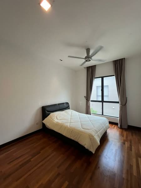 Rumah Banglo untuk Dijual di Leisure Farm (Gelang Patah) - Kate Tee - Bedroom - PropertyGuru.com.my