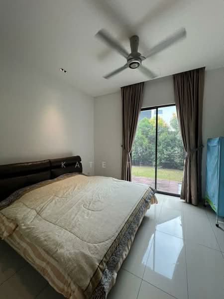 Rumah Banglo untuk Dijual di Leisure Farm (Gelang Patah) - Kate Tee - Bedroom - PropertyGuru.com.my