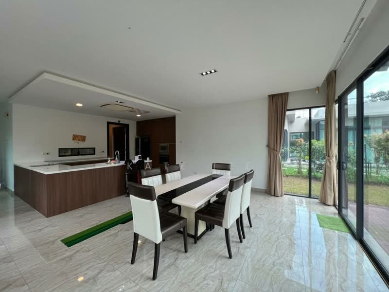 Rumah Banglo untuk Dijual di Leisure Farm (Gelang Patah) - Kate Tee - Dining Room - PropertyGuru.com.my