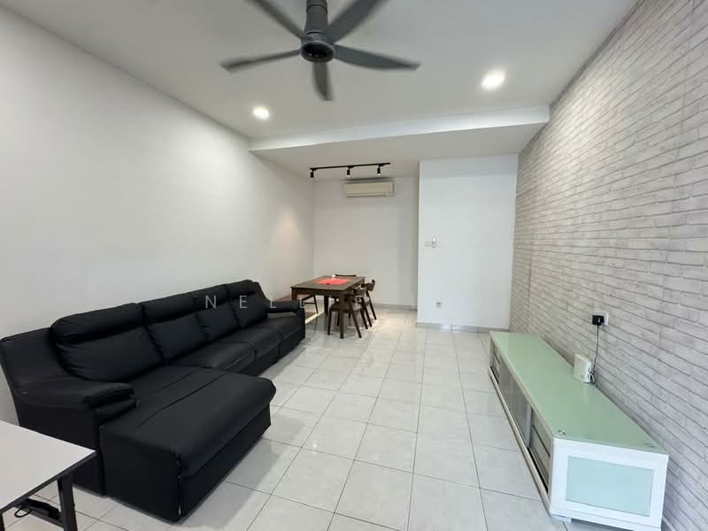 2-storey Terraced House for Sale in Taman Kempas Baru (Tampoi) - Nellie Lim - Living Room - PropertyGuru.com.my