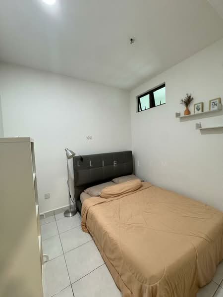 2-storey Terraced House for Sale in Taman Kempas Baru (Tampoi) - Nellie Lim - Bedroom - PropertyGuru.com.my