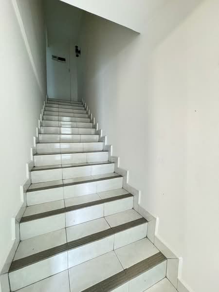 2-storey Terraced House for Sale in Taman Kempas Baru (Tampoi) - Nellie Lim - Corridor - PropertyGuru.com.my