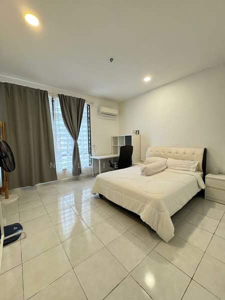 2-storey Terraced House for Sale in Taman Kempas Baru (Tampoi) - Nellie Lim - Bedroom - PropertyGuru.com.my