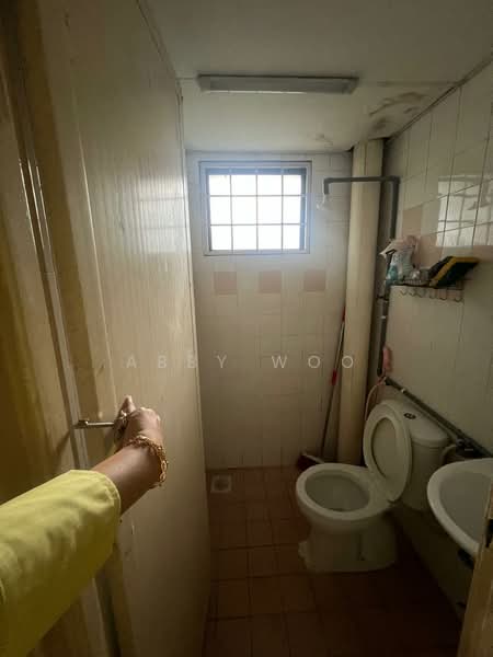 Pangsapuri untuk Disewa di Pangsapuri Perdana - Abby Woo - Bathroom - PropertyGuru.com.my