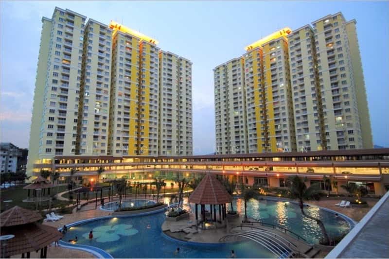 Condominium for Sale at Platinum Lake PV 10 - Zheng Hong Tan - Exterior - PropertyGuru.com.my