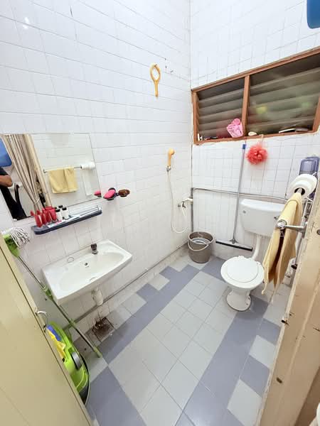 Rumah Berkembar untuk Dijual di Taman Bukit Jati (Klang) - SHAH REZA SASMAT - PropertyGuru.com.my