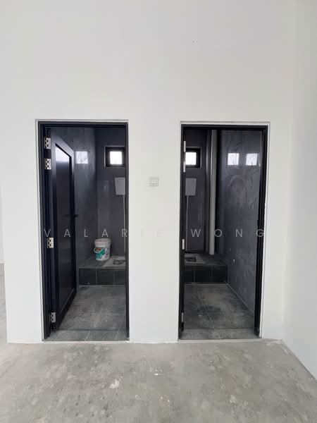 Semi-D Factory for Sale in Kampung Baru Balakong (Balakong) - Valarie Wong - PropertyGuru.com.my