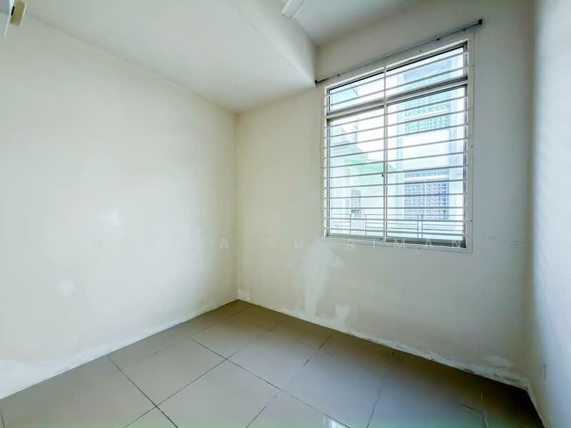 Semi-Detached House for Sale in Bandar Saujana Putra (Tanjong Duabelas) - Natira Sulaiman - PropertyGuru.com.my