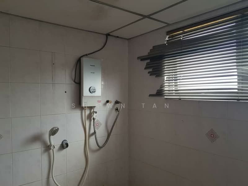 Kondominium untuk Dijual di Endah Villa - Shawn Tan - Bathroom - PropertyGuru.com.my