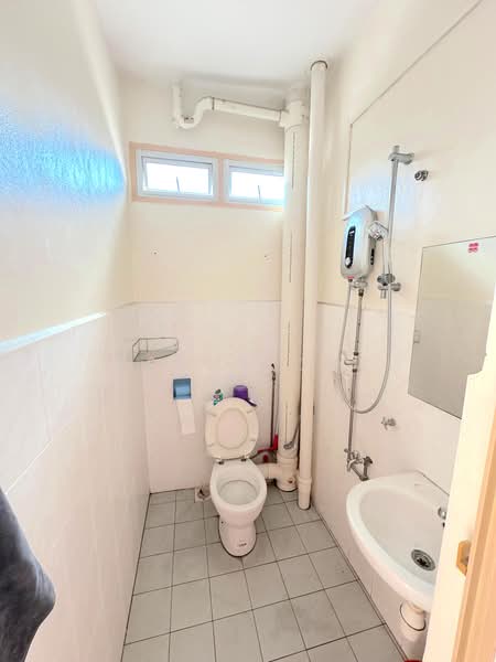 Apartment for Sale at Medan Hikmat - Kenny Ooi - Bathroom - PropertyGuru.com.my