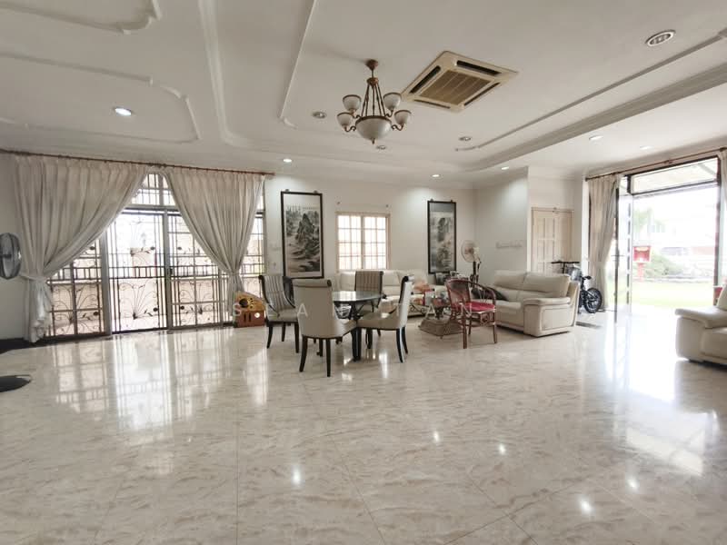 Bungalow for Sale in Bandar Country Homes (Rawang) - SEAN TAN - Living Room - PropertyGuru.com.my