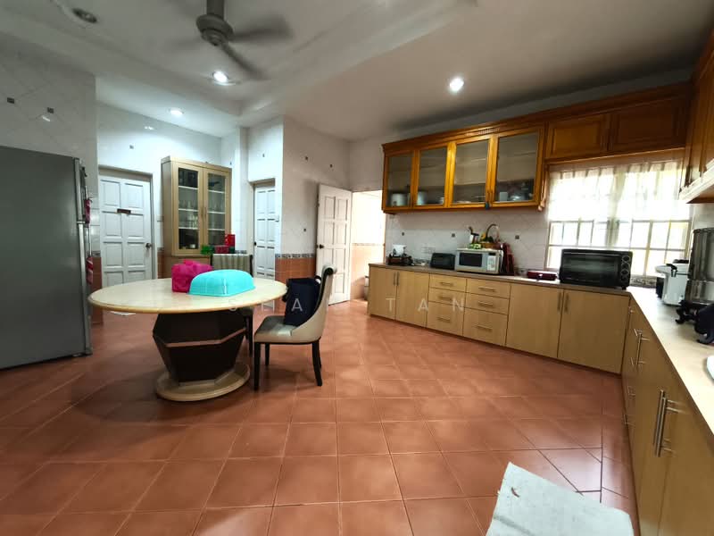 Bungalow for Sale in Bandar Country Homes (Rawang) - SEAN TAN - Kitchen - PropertyGuru.com.my