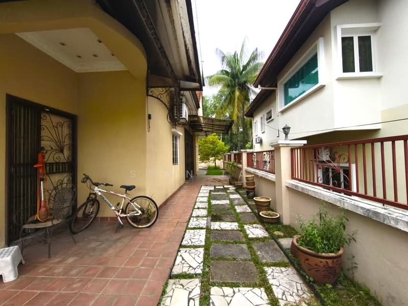 Bungalow for Sale in Bandar Country Homes (Rawang) - SEAN TAN - Exterior - PropertyGuru.com.my