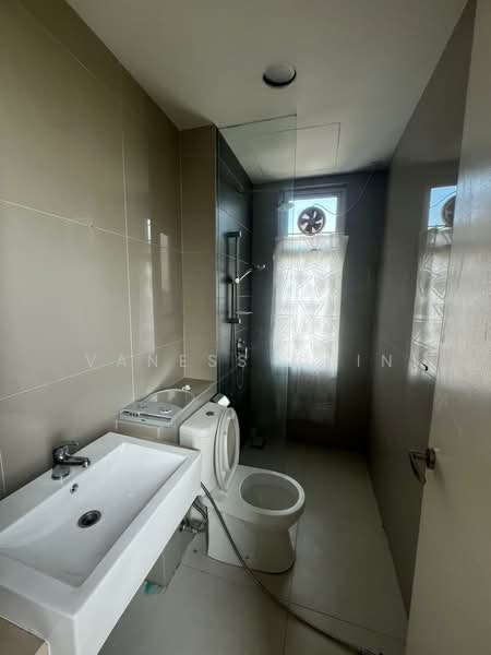 Pangsapuri untuk Dijual di Desa Green - Vaness Chin - Bathroom - PropertyGuru.com.my