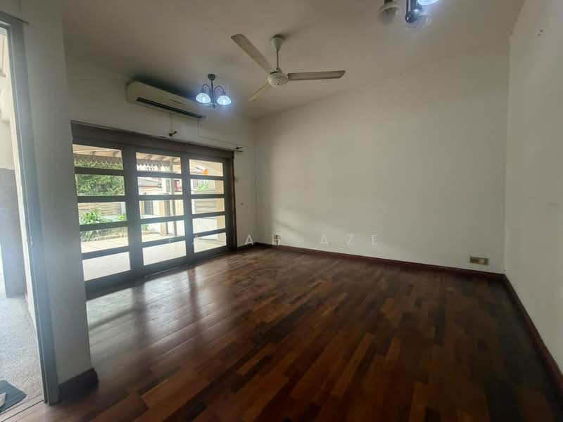 Rumah Teres untuk Dijual di Usj 2 (Subang Jaya) - Farah Aze - Living Room - PropertyGuru.com.my
