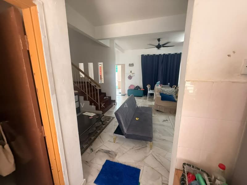 2-storey Terraced House for Sale in Saujana Rawang (Rawang) - Vikram . - Living Room - PropertyGuru.com.my