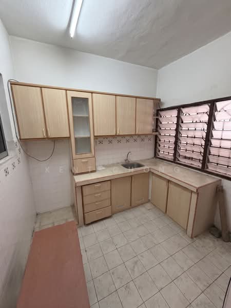 Rumah Teres 2-Tingkat untuk Disewa di Sungai Long (Bandar Sungai Long) - Kent Chong - Kitchen - PropertyGuru.com.my