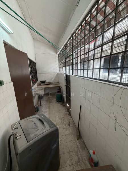 Rumah Teres 2-Tingkat untuk Disewa di Sungai Long (Bandar Sungai Long) - Kent Chong - Kitchen - PropertyGuru.com.my
