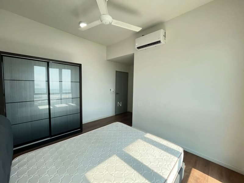 Servis Apartment untuk Disewa di Suasana @ Utropolis - Elson Dee - Bedroom - PropertyGuru.com.my