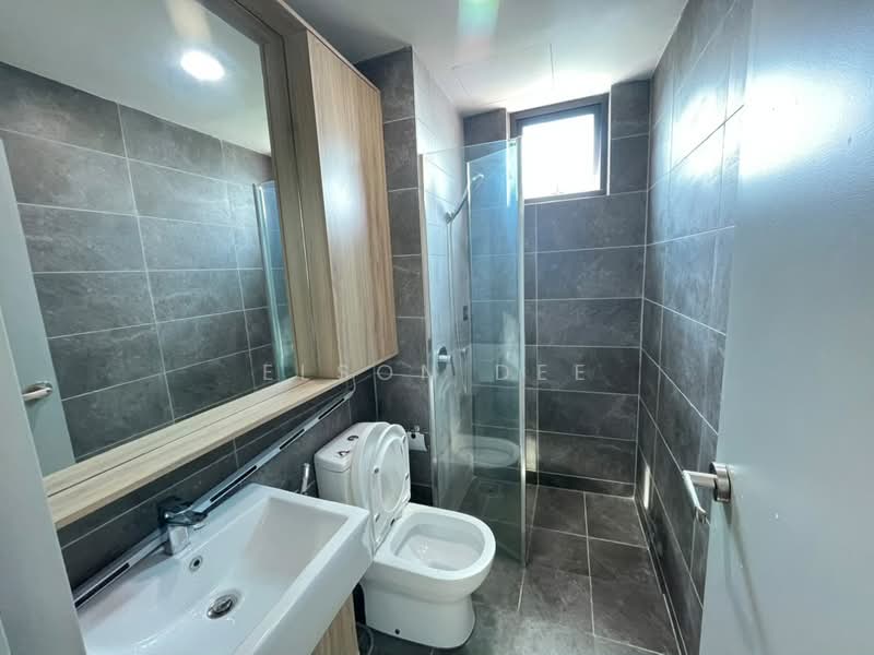 Servis Apartment untuk Disewa di Suasana @ Utropolis - Elson Dee - Bathroom - PropertyGuru.com.my