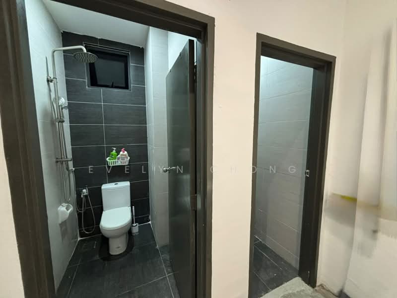 Shop for Sale in Bandar Sri Permaisuri (Cheras) - Evelyn Chong - Bathroom - PropertyGuru.com.my