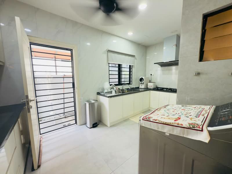 Rumah Teres 2 Tingkat untuk Dijual di Shah Alam (Selangor) - Syukor Hartanah - Kitchen - PropertyGuru.com.my