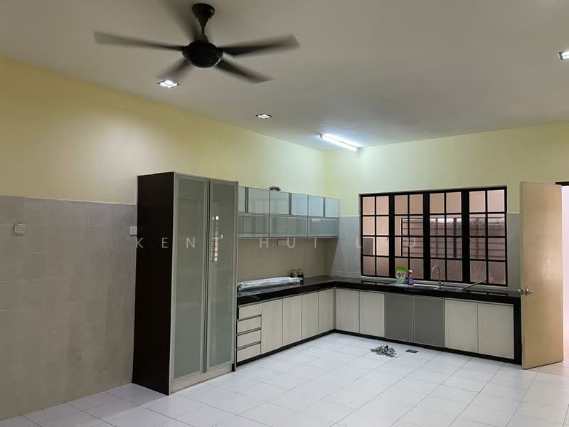 Semi-Detached House for Sale in Bandar Nusaputra (Puchong) - KENT HUI LAU - Kitchen - PropertyGuru.com.my
