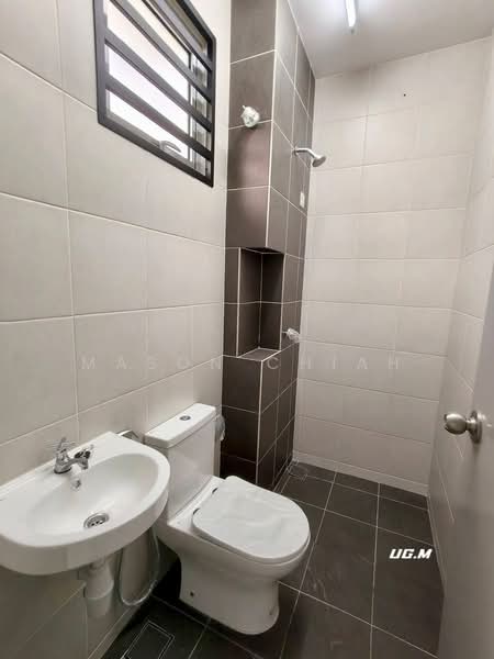 Rumah Teres 2-Tingkat untuk Disewa di Kota Bayuemas (Klang) - Mason Chiah - Bathroom - PropertyGuru.com.my
