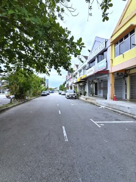 Kedai / Pejabat untuk Dijual di Taman Puteri Wangsa (Ulu Tiram) - Karl Lim - Exterior - PropertyGuru.com.my