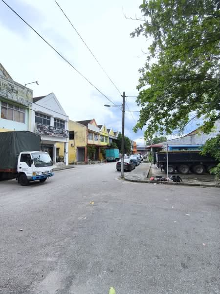 Kedai / Pejabat untuk Dijual di Taman Puteri Wangsa (Ulu Tiram) - Karl Lim - Exterior - PropertyGuru.com.my