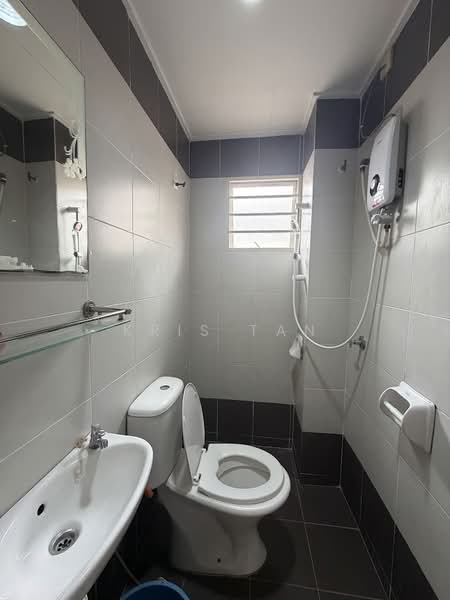 Townhouse for Rent in Bandar Damai Perdana (Cheras) - Kris Tan - Bathroom - PropertyGuru.com.my