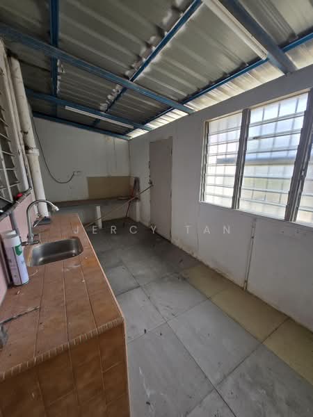 Semi-Detached House for Sale in Taman United (Jalan Klang Lama (Old Klang Road)) - Jercy Tan - Kitchen - PropertyGuru.com.my