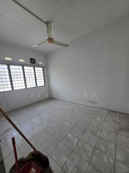 Semi-Detached House for Sale in Taman United (Jalan Klang Lama (Old Klang Road)) - Jercy Tan - Interior - PropertyGuru.com.my