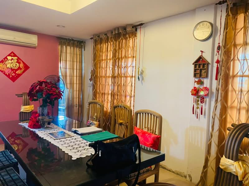 Rumah Banglo untuk Dijual di Kuching (Sarawak) - Sherene Kok - Dining Room - PropertyGuru.com.my